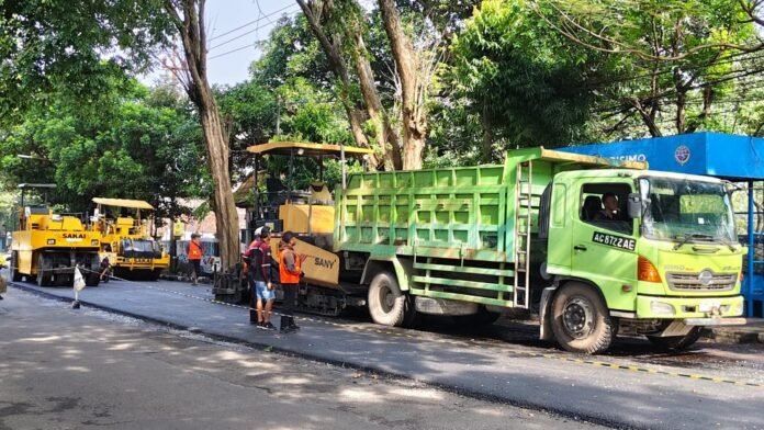 Kebut Perbaikan Jalan Sebelum Lebaran Tiba