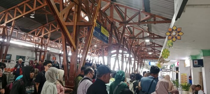 Hingga 29 Maret 2026, KAI Daop 7 Madiun Angkut Total Sebanyak 434.364 Pelanggan Naik dan Turun
