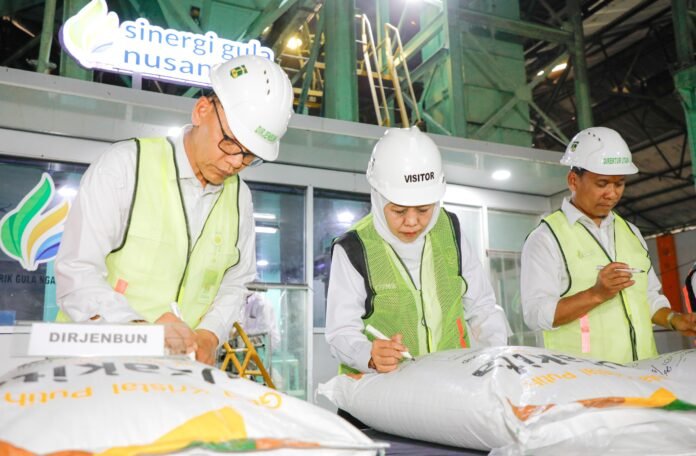 Gubernur Khofifah Tinjau PG Ngadirejo Kediri Milik PT SGN, Optimis Produktivitas Gula Jatim Terus Meningkat dan Capai Target Swasembada Gula Konsumsi Nasional Lebih Cepat