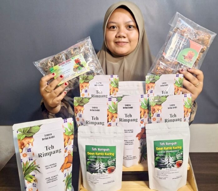 UMKM Lentera Herbal Kediri: Kisah Pelaku UMKM Binaan BRI Kediri, Isma Sukses Merintis Bisnis Jamu, Dari Dapur Rumahan, Tembus Pasar Nasional
