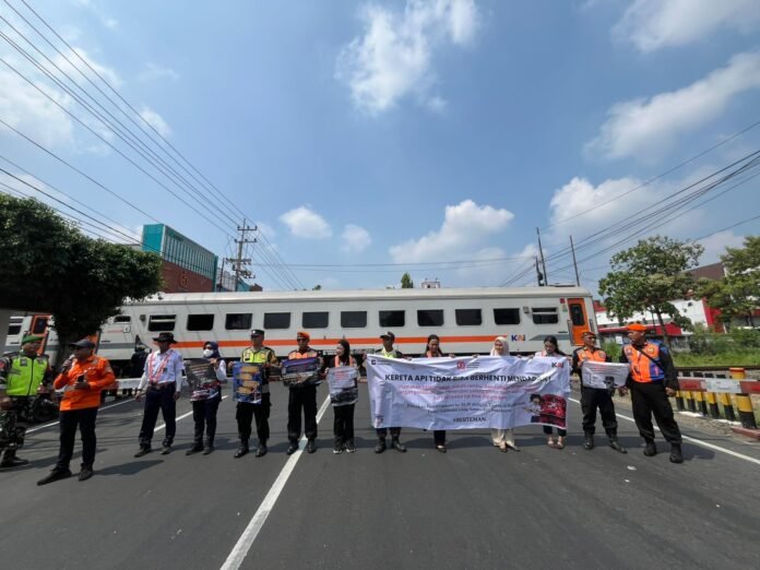 Gandeng Generasi Muda, Kobarkan Semangat Hari Kebangkitan Nasional Lewat Aksi Keselamatan Perlintasan Sebidang
