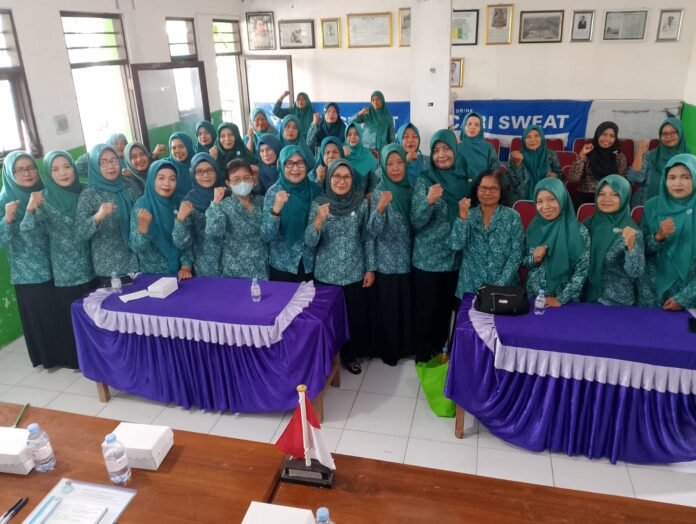 TP PKK Kelurahan Pakunden siap Bergerak menyelaraskan program dengan melakukan Study tiru.