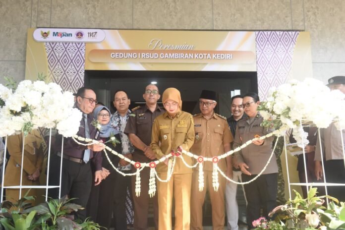 Resmikan Gedung I RSUD Gambiran, Perkuat Layanan Kesehatan Masyarakat