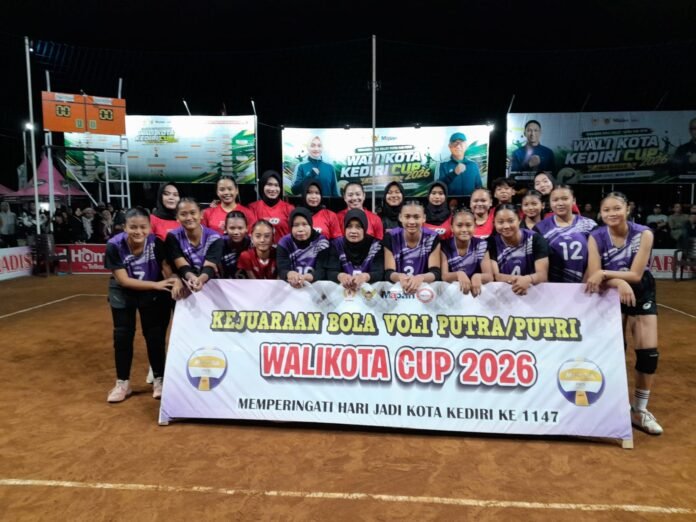 Tim Bola Voli putri Kel Ngronggo dipastikan lolos menuju 8 besar usai tumbangkan Tim Kel Pakunden.