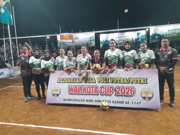 Tim Putri Kelurahan Ngadirejo Buka Peluang Grand Final Usai Tumbangkan tim Kelurahan Ngronggo.