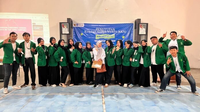 Mahasiswa KKN Kelompok 27 UIN Syekh Wasil Kediri di Kelurahan Pakunden Pamitan.